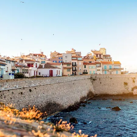 Le Cocon - Hypercentre Antibes, Netflix, Clim Antibes