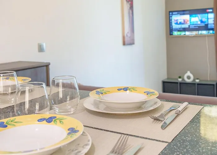 Le Cocon - Hypercentre Antibes, Netflix, Clim *